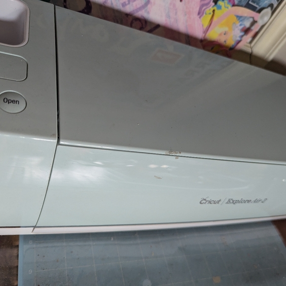 Cricut Explore 2 Mint - Machine and Accessories - Picture 6 of 6